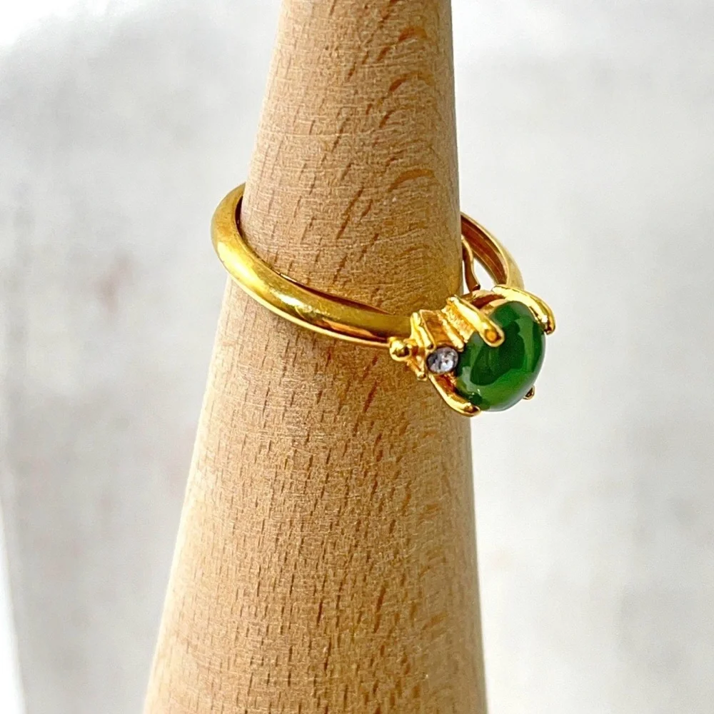 Vintage Jade Oriental Gold Setting Ring